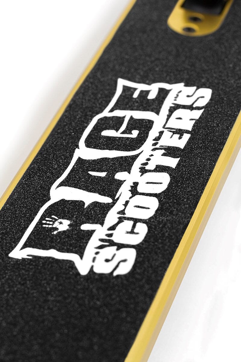 Rage One Stunt Scooter Gold - deck detail