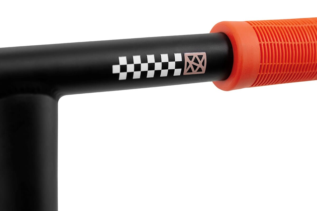 Slamm Assault Pro Scooter Blue - wheel detail
