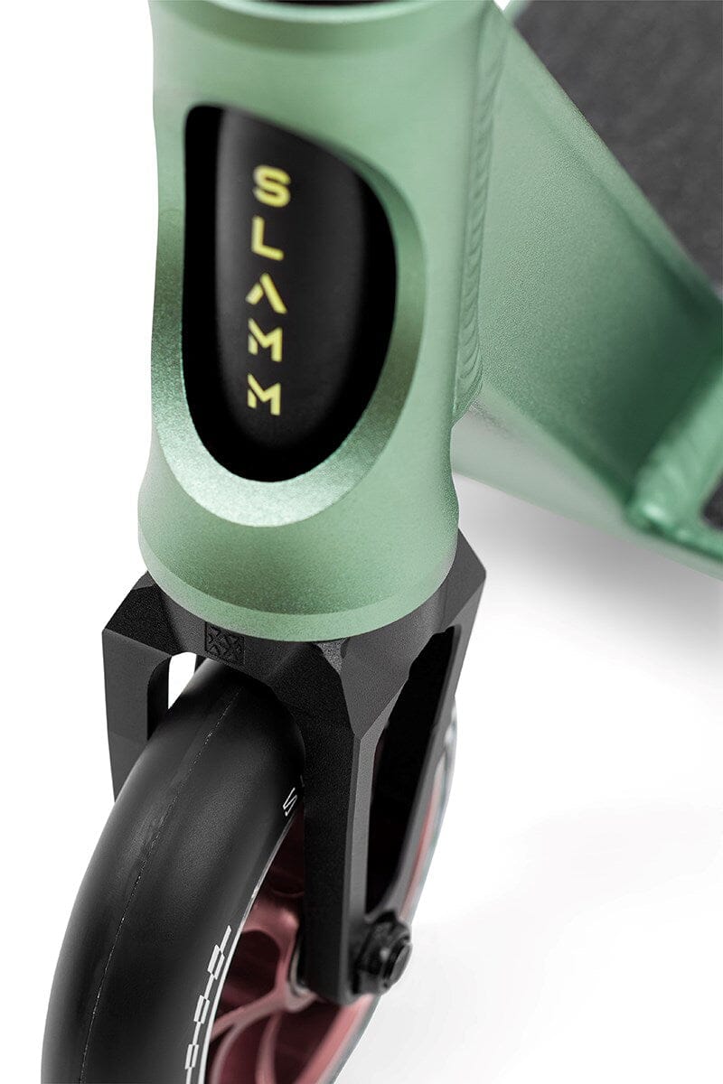 Slamm Assault Pro Scooter Green - deck detail